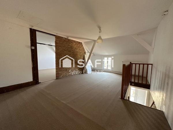 A VAILLY S/AISNE 02, A 20 MN DE SOISSONS, MAISON DE 180 M2 AVEC CAVE ET GARAGE, SUR SON TERRAIN CLOS DE 685 M2.