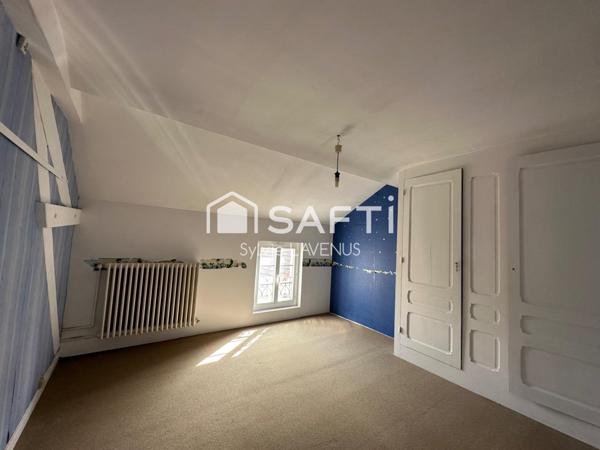 A VAILLY S/AISNE 02, A 20 MN DE SOISSONS, MAISON DE 180 M2 AVEC CAVE ET GARAGE, SUR SON TERRAIN CLOS DE 685 M2.