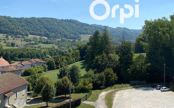 Appartement à louer    4 pièces • 75,13 m2 Saint-Geoire-en-Valdaine