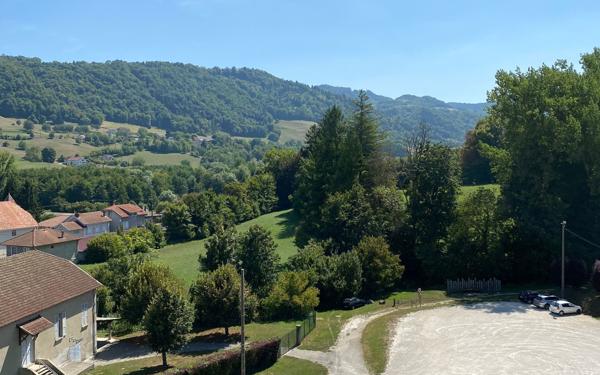 Appartement à louer    4 pièces • 75,13 m2 Saint-Geoire-en-Valdaine