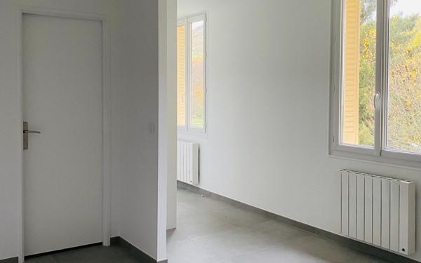 Appartement à louer    4 pièces • 75,13 m2 Saint-Geoire-en-Valdaine
