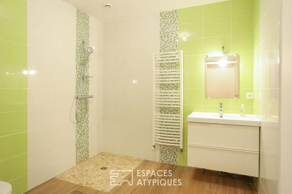 Duo de Maisons Atypiques avec Vue Époustouflante sur les Roches