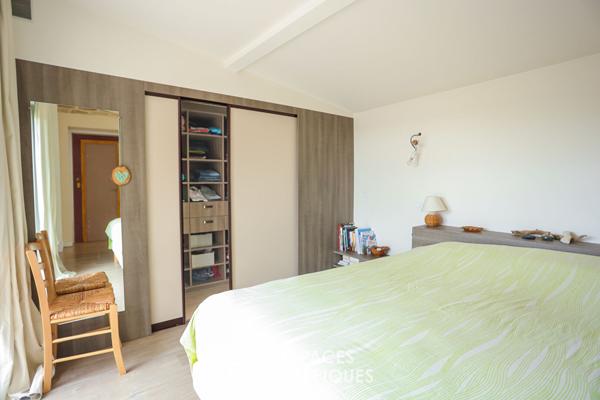 Duo de Maisons Atypiques avec Vue Époustouflante sur les Roches