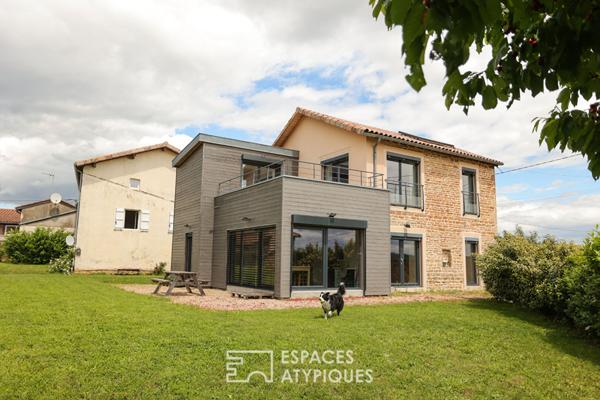 Duo de Maisons Atypiques avec Vue Époustouflante sur les Roches