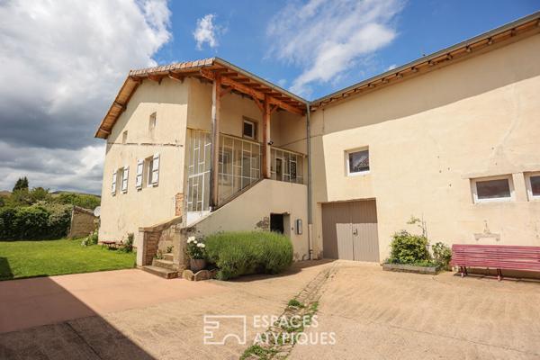 Duo de Maisons Atypiques avec Vue Époustouflante sur les Roches