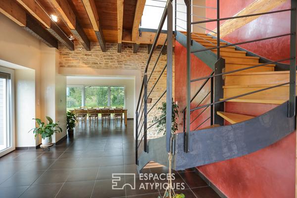 Duo de Maisons Atypiques avec Vue Époustouflante sur les Roches