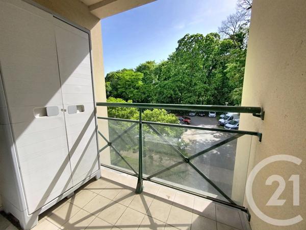 Appartement F3 à vendre  3 pièces - 59 m 2   LA CHAPELLE EN SERVAL  - 60