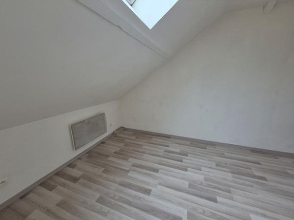 GRAND APPARTEMENT TYPE STUDIO CAUDRY , Caudry