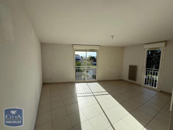 Appartement à louer 1 pièce 32.32m² Angoulême (16000)