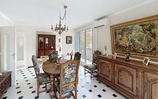 Appartement à vendre    4 pièces • 94 m2 Avignon