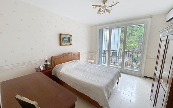 Appartement à vendre    4 pièces • 94 m2 Avignon