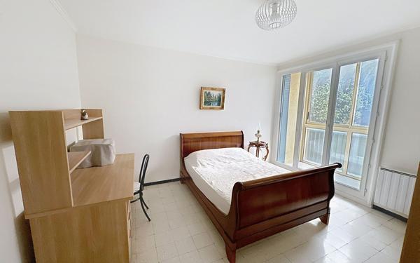 Appartement à vendre    4 pièces • 94 m2 Avignon