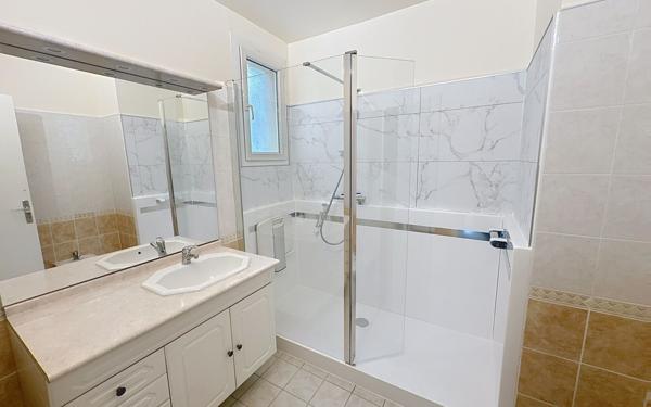 Appartement à vendre    4 pièces • 94 m2 Avignon