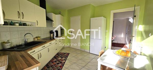 MAISON DE 6 CHAMBRES 190M²