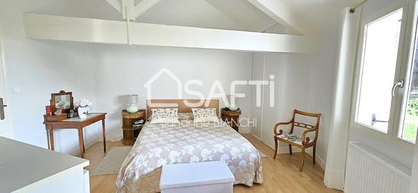 MAISON DE 6 CHAMBRES 190M²