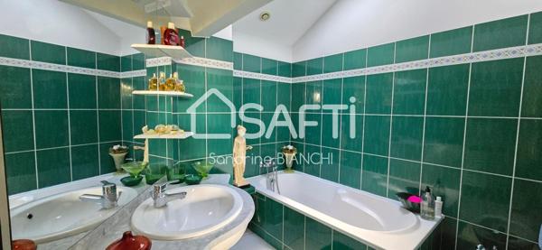 MAISON DE 6 CHAMBRES 190M²