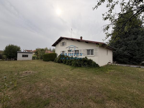 Maison de plain-pied – 100 m² – 3 chambres – Terrain 1 106 m² – AILLEVILLERS ET LYAUMONT