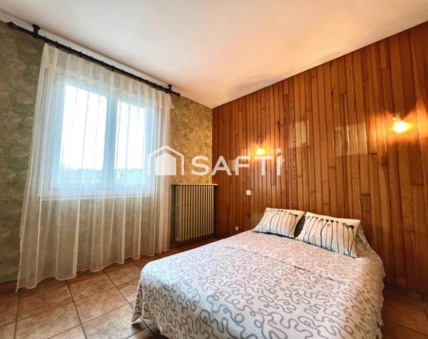 Maison individuelle - 4 chambres - Terrain clos