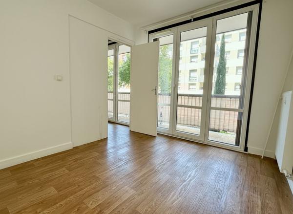 Appartement Chaville 3 pièces rive gauche ascenseur parking sous sol cave 2 chambres balcon