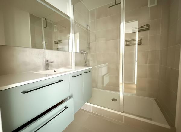 Appartement Chaville 3 pièces rive gauche ascenseur parking sous sol cave 2 chambres balcon