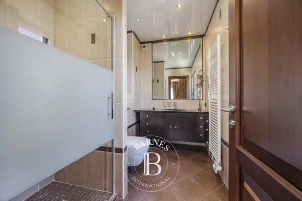 Saint-Genis-Pouilly, Appartement 2 Chambres -  178 m² à vendre