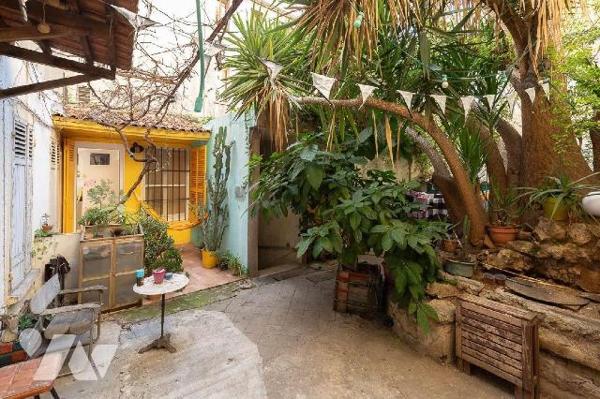 COUP DE COEUR - T2 ATYPIQUE AVEC TERRASSE A L'ENTREE DU PANIER.

À deux pas du Vieux-Port de ...