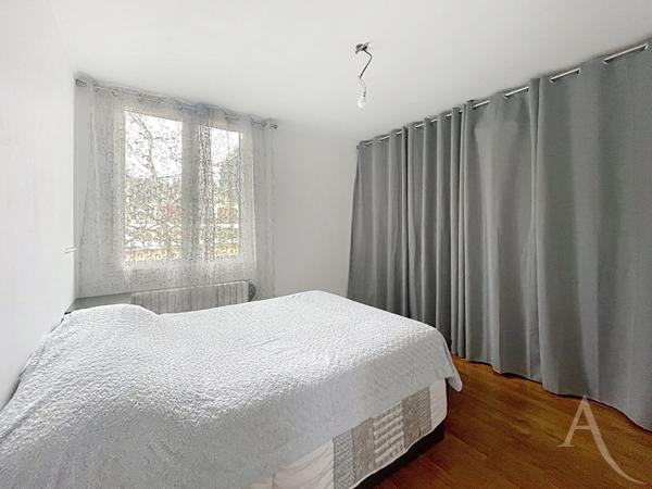 Maison 4 piéces - 2 chambres - sous-sol total - jardin - BONNIERES SUR SEINE - centre ville