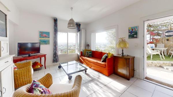 Maison Hyeres 8 pièce(s) 148.40 m2