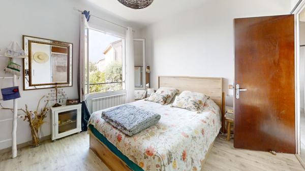 Maison Hyeres 8 pièce(s) 148.40 m2