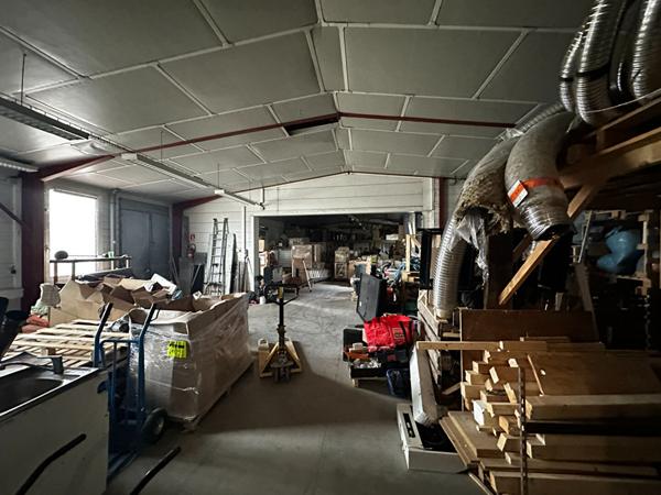 Entrepôt / local industriel