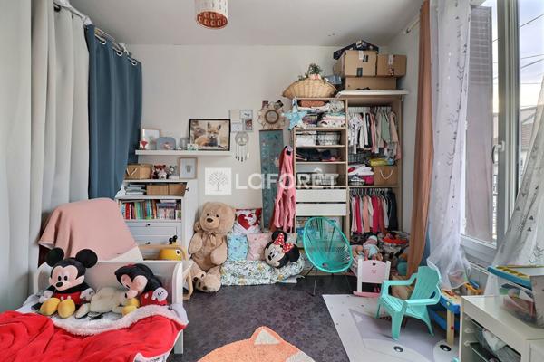 Achat maison près de ST DENIS - 4 pièce(s) - 130 m² - 249 990 €