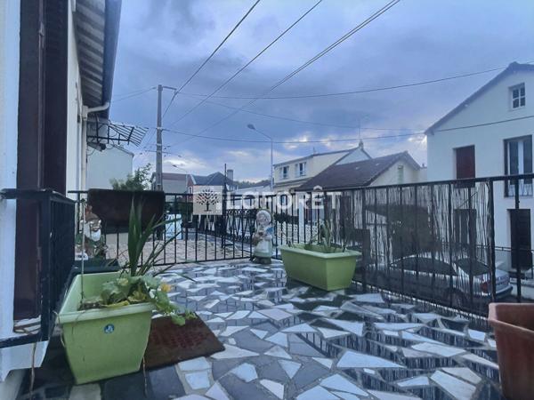 Achat maison près de ST DENIS - 4 pièce(s) - 130 m² - 249 990 €