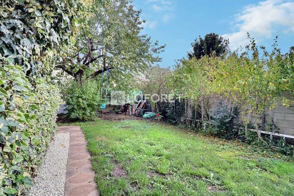 Achat maison près de ST DENIS - 4 pièce(s) - 130 m² - 249 990 €