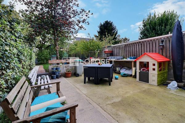 Achat maison près de ST DENIS - 4 pièce(s) - 130 m² - 249 990 €