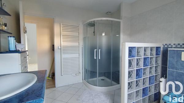 House for sale 4 rooms 96 m² Le Petit-Quevilly