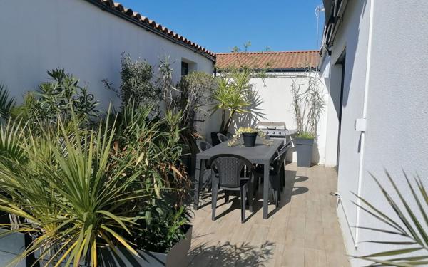 Maison à vendre    10 pièces •  Aigrefeuille-d'Aunis