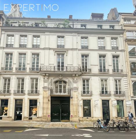 Paris (75008) A LOUER LOCAUX A USAGE MIXTE (habitation et bureaux)