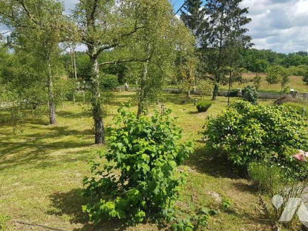 A vendre - A MENNETOU SUR CHER - Cette maison d'habitation sur sous-sol d'une surface habitable...