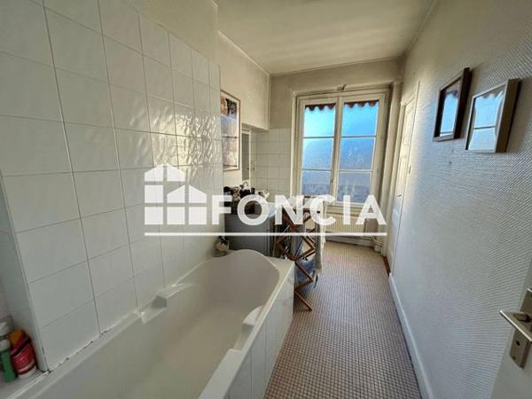 Location Appartement 2 pièces 70.01 m² - 6 RUE BUGEAUD Lyon 69006