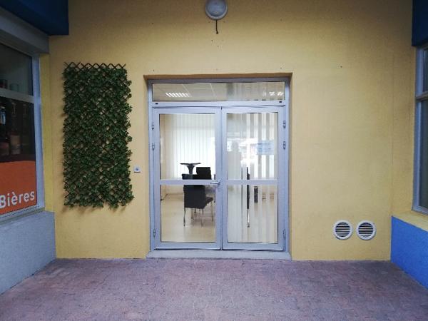 Local commercial Peronnas 42 m2