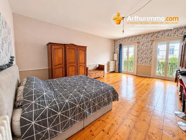 Vente                                                      Maison
                        
                     3 pièces                      85 m2                     à La Guerche-de-Bretagne