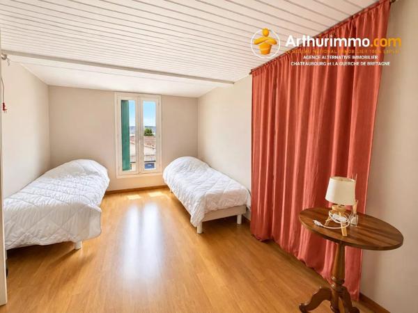 Vente                                                      Maison
                        
                     3 pièces                      85 m2                     à La Guerche-de-Bretagne