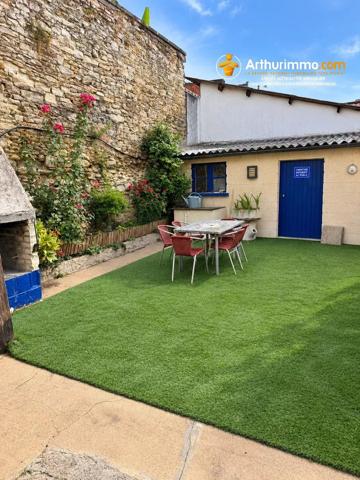 Vente                                                      Maison
                        
                     3 pièces                      85 m2                     à La Guerche-de-Bretagne