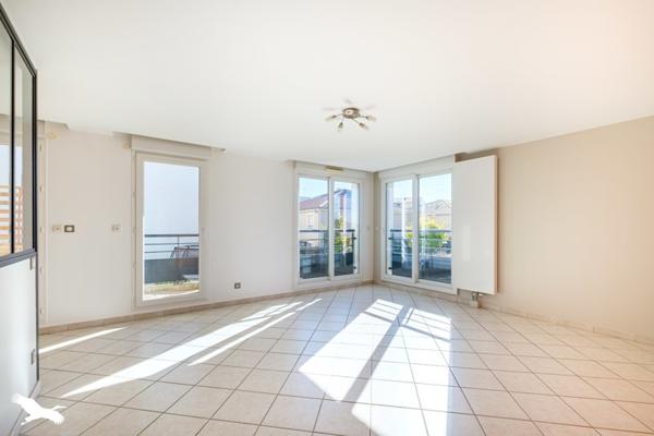 Appartement à vendre |  Chassieu |  4 pièces | 77 m²