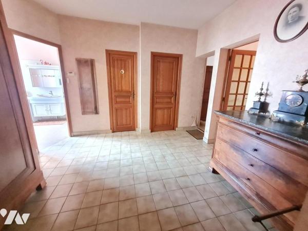 MAISON DE VILLE - A VENDRE - MONTOIRE / LOIR (41800) 