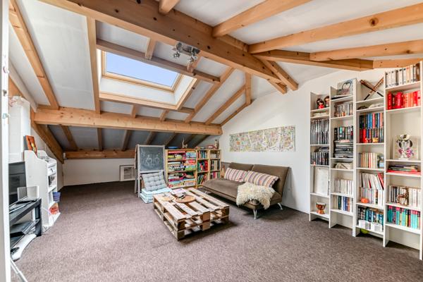 Caluire - Boutary: Une maison familiale de 205m2, 5 chambres, terrasse, jardin, piscine.