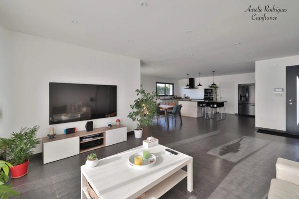 Maison à vendre 6 pièces ()