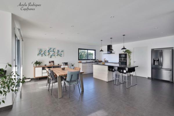 Maison à vendre 6 pièces ()