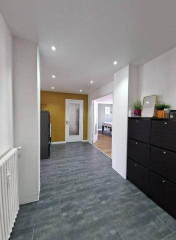 Grand appartement rénové à Nancy – 5 chambres, balcon, garage, et zéro travaux !