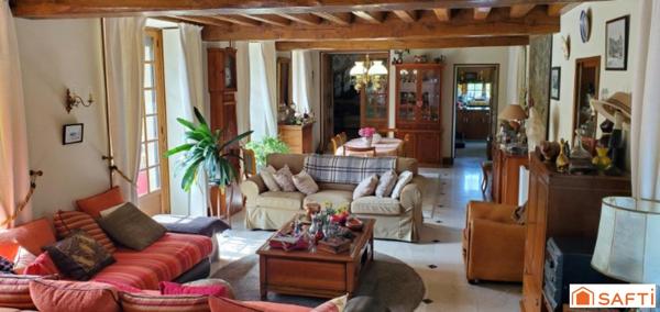 Demeure de caractère, toutes commodités à pied